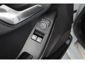 Ford Fiesta thumbnail 36