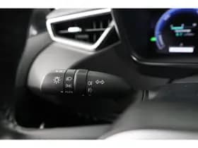 Toyota Corolla thumbnail 30