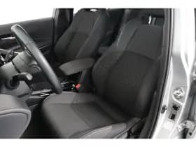 Toyota Corolla thumbnail 6
