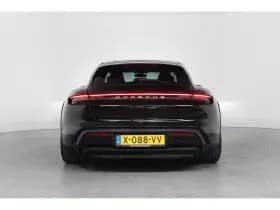 Porsche Taycan thumbnail 7