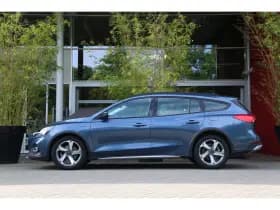 Ford Focus thumbnail 4
