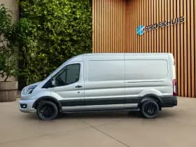 Ford Transit thumbnail 3