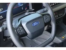 Ford E-Transit Courier thumbnail 11