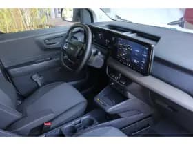 Ford E-Transit Courier thumbnail 4