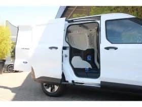 Ford E-Transit Courier thumbnail 6