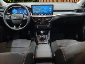 Ford Focus thumbnail 3