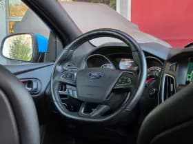 Ford Focus thumbnail 13