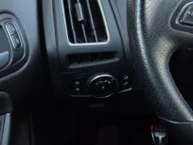 Ford Focus thumbnail 17