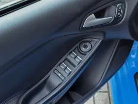 Ford Focus thumbnail 24