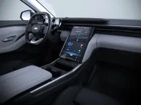 Ford Explorer thumbnail 6
