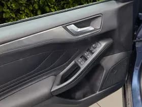 Ford Focus thumbnail 13