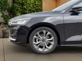 Ford Focus thumbnail 19