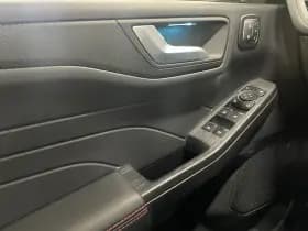 Ford Kuga thumbnail 12