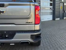 Chevrolet Silverado thumbnail 32