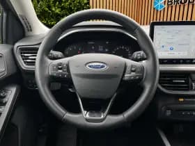 Ford Focus thumbnail 11