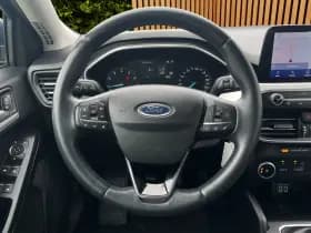 Ford Focus thumbnail 11