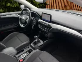 Ford Focus thumbnail 3