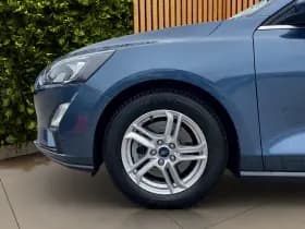 Ford Focus thumbnail 24