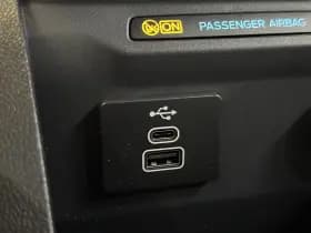 Ford Transit Courier thumbnail 22