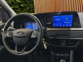 Ford Transit Courier thumbnail 10