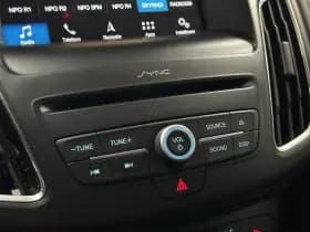 Ford Focus thumbnail 16
