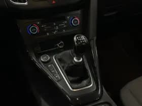 Ford Focus thumbnail 18