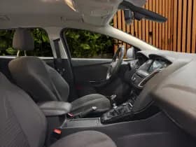 Ford Focus thumbnail 3