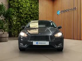 Ford Focus thumbnail 8
