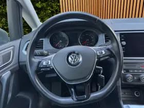 Volkswagen Golf thumbnail 11