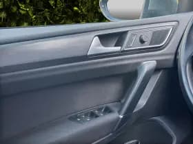 Volkswagen Golf thumbnail 21
