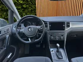 Volkswagen Golf thumbnail 10