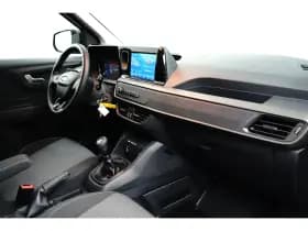 Ford Transit Courier thumbnail 7