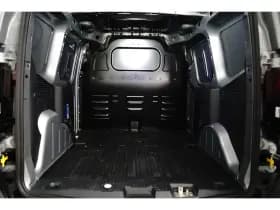 Ford Transit Courier thumbnail 9