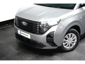 Ford Transit Courier thumbnail 10