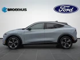 Ford Mustang Mach-E thumbnail 40