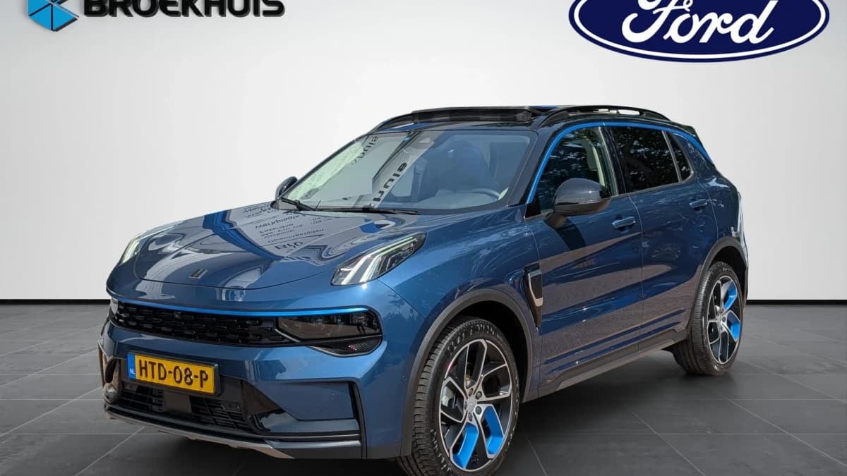 Lynk & Co 01 — foto 1