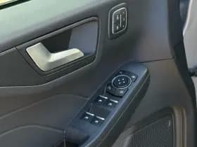 Ford Kuga thumbnail 13