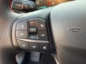 Ford Focus thumbnail 16