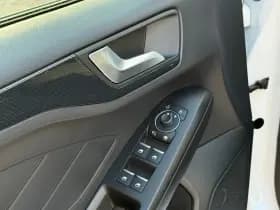 Ford Focus thumbnail 19