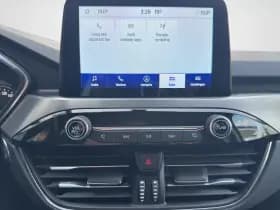 Ford Kuga thumbnail 33