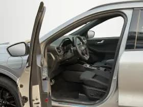 Ford Kuga thumbnail 36
