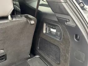 Ford Explorer thumbnail 36