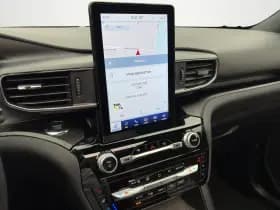 Ford Explorer thumbnail 6