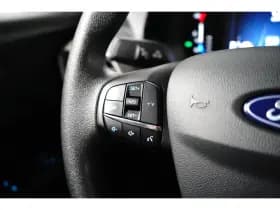 Ford Transit Courier thumbnail 16