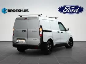Ford Transit Courier thumbnail 4