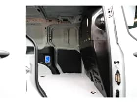 Ford Transit Courier thumbnail 8