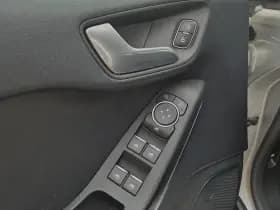 Ford Fiesta thumbnail 8