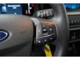 Ford Transit Courier thumbnail 15