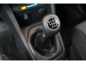 Ford Transit Courier thumbnail 19