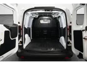 Ford Transit Courier thumbnail 5